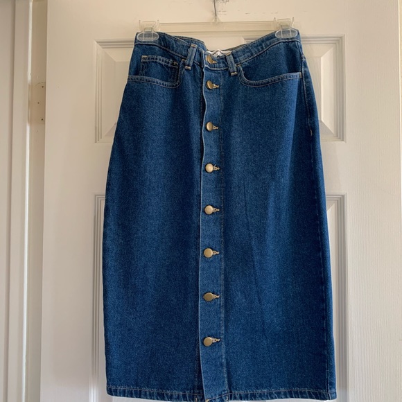 American Apparel Dresses & Skirts - American Apparel • NWOT Button Up Skirt